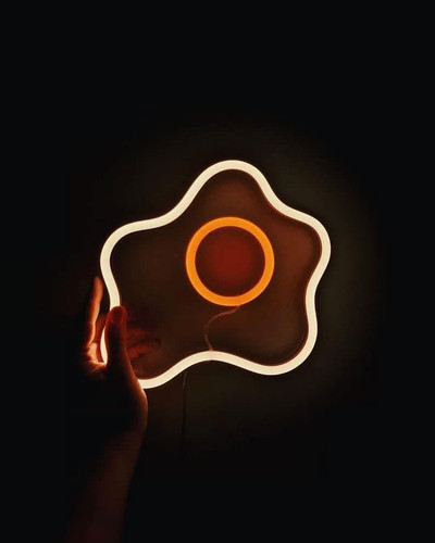 تابلو نئون مینیمال طرح نیمرو